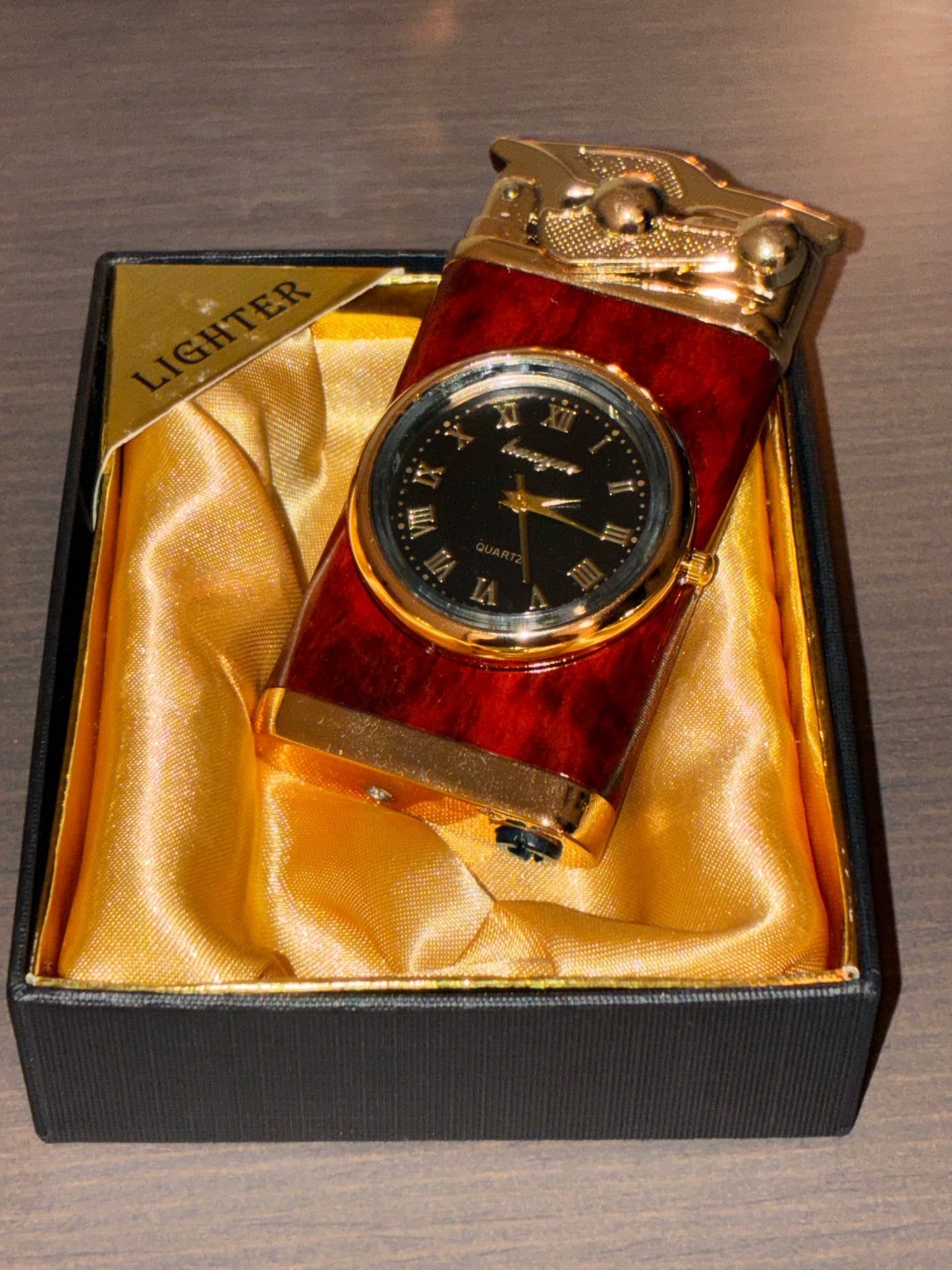 Whispen ヴィンテージ・クロックライター｜アナログの贅沢を指先に。視線を奪う金属の機能美